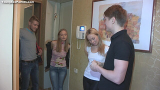 Порно видео от студии YoungSexParties